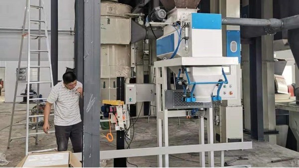 麥杰機(jī)械完成一餐廚垃圾輸送包裝工程